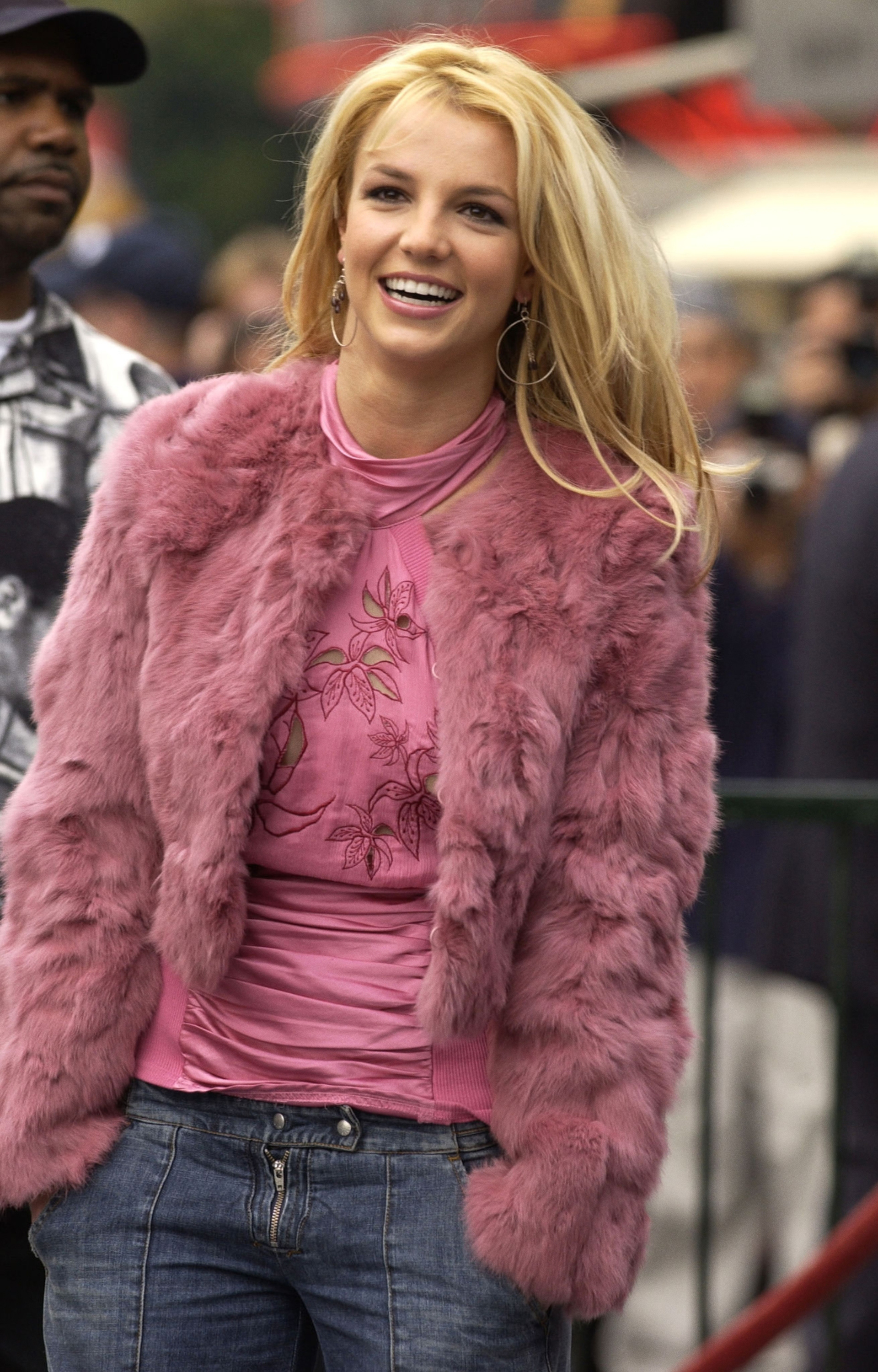 The Truth Behind Britney Spears' Facebook Activity - ms3sopx