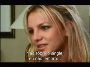 Britney Spears - 2003 Top Of The Pops Interview (Legendado).mp4_snapshot_00.43_[2014.10.26_16.14.27]