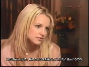Britney Spears 4th Album In The Zone Interview 2003.mp4_snapshot_05.25_[2014.10.26_16.16.42]