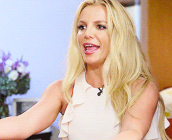 Britney on This Morning (03.10.2016)