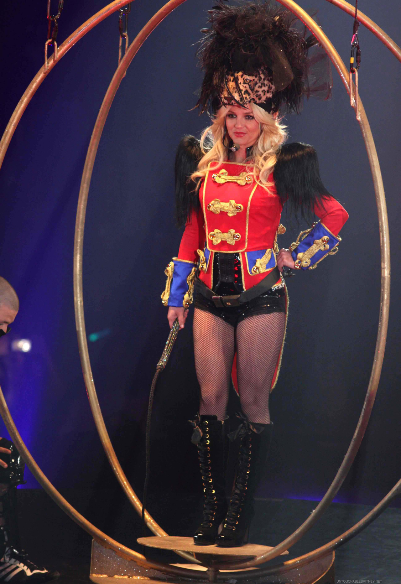 circus tour starring britney spears